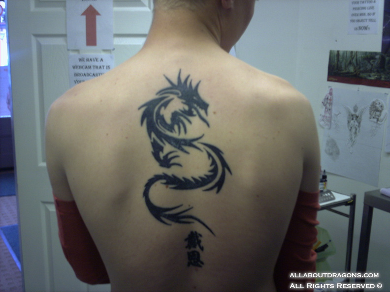 0168-Tribal_Dragon_Tattoo_by_LBalch86.jpg